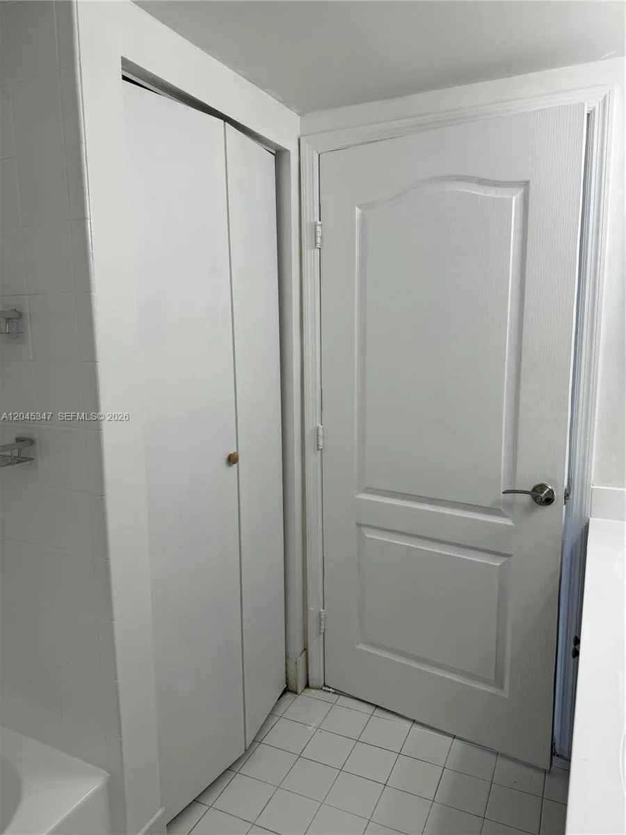 36 NW 6th Ave #601 Miami, FL 33128