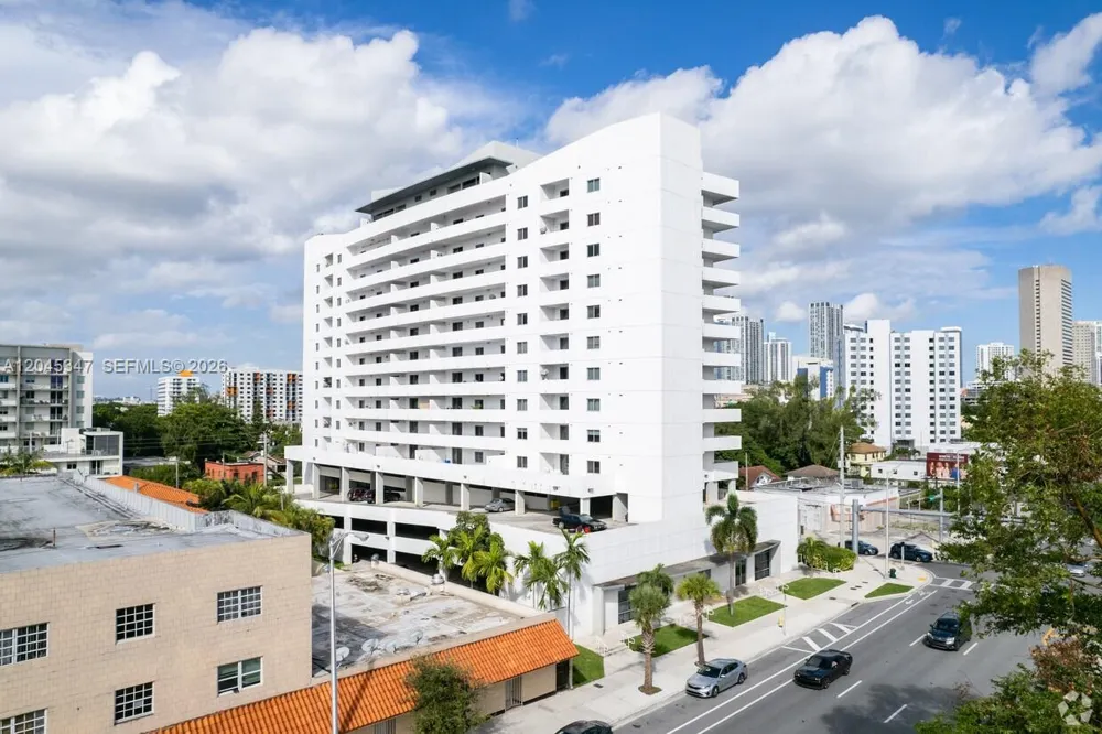 36 NW 6th Ave #601 Miami, FL 33128