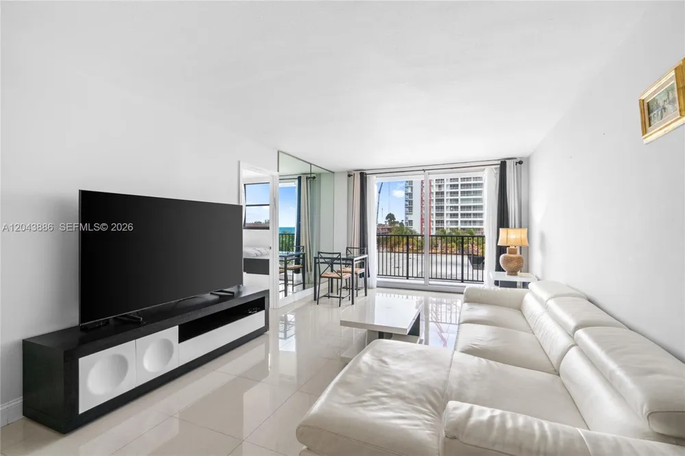 9273 Collins Ave #408 Surfside, FL 33154
