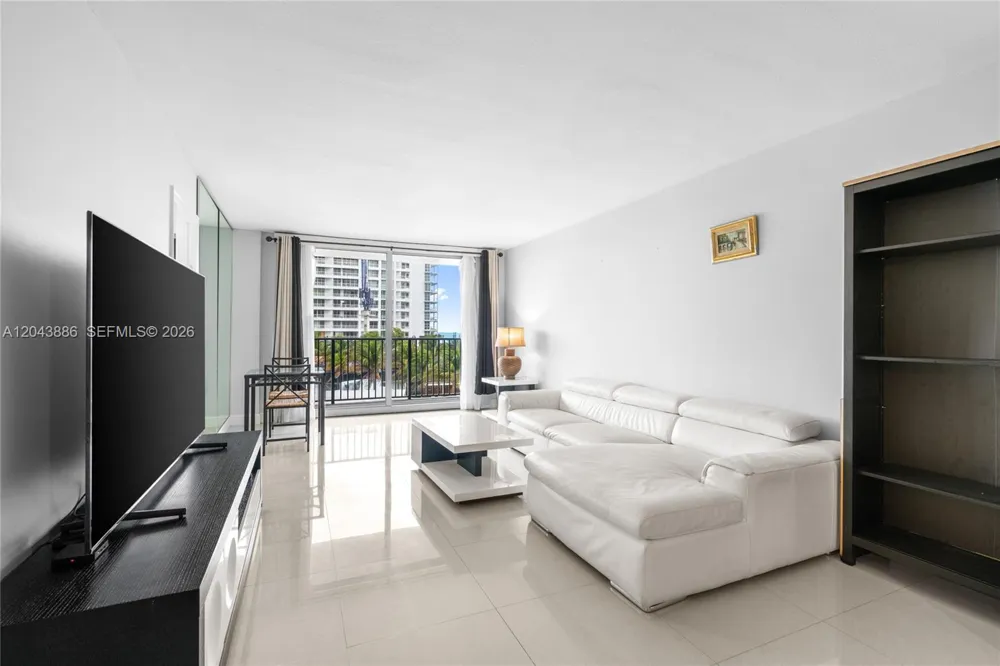 9273 Collins Ave #408 Surfside, FL 33154