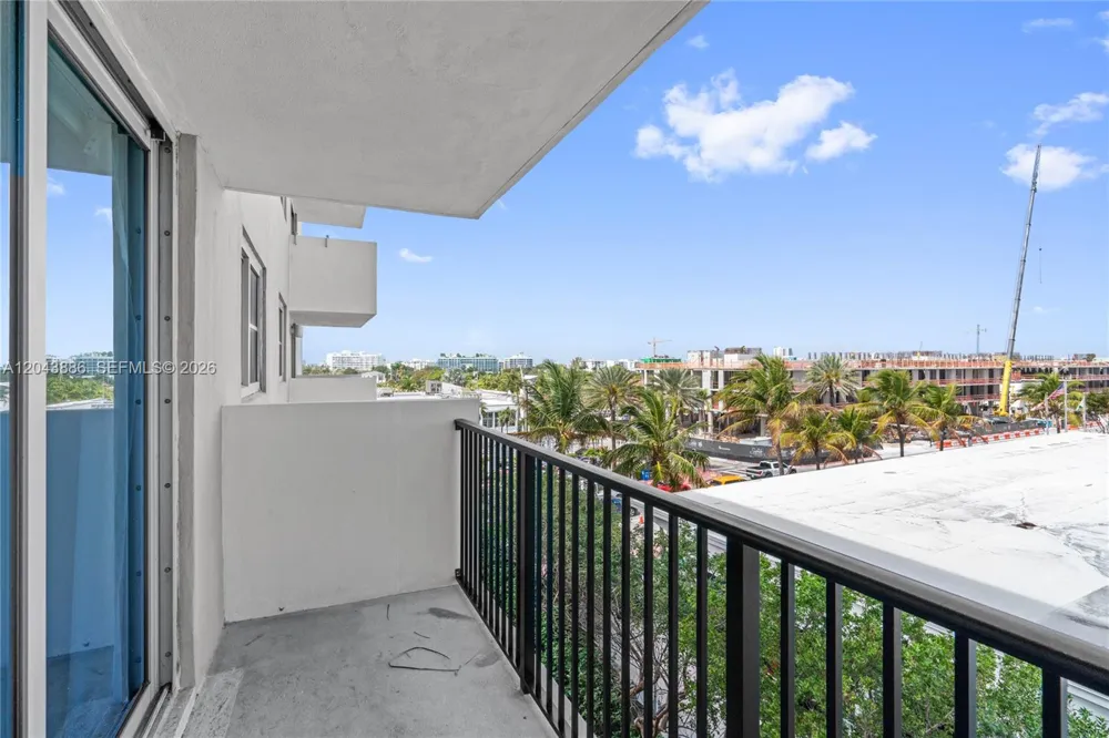 9273 Collins Ave #408 Surfside, FL 33154