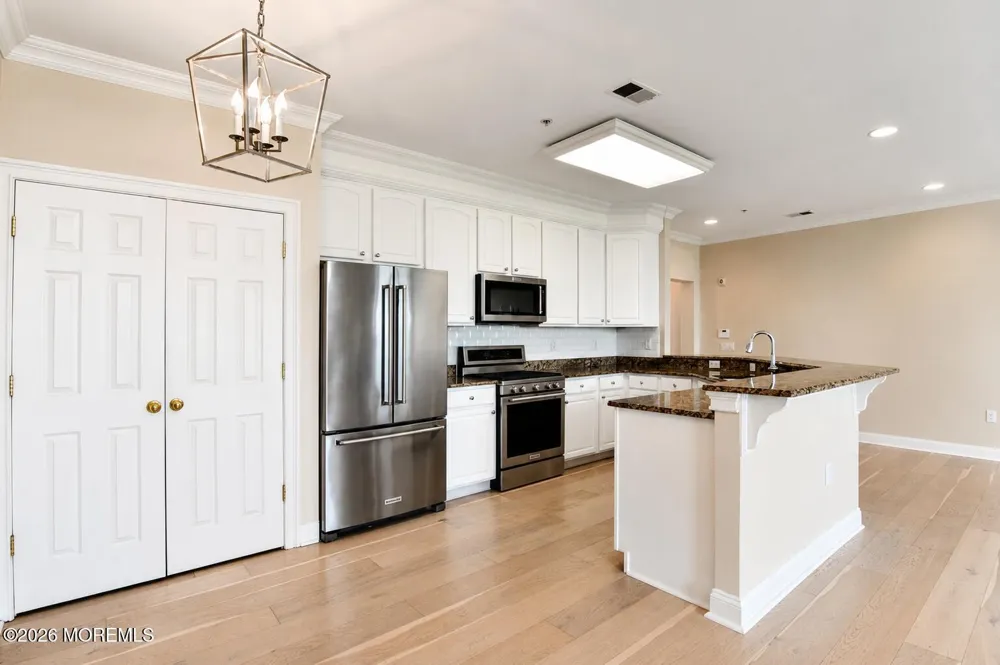 40 Golden Eye Lane Middletown, NJ 07758