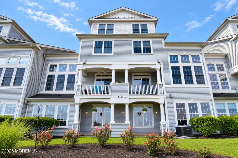 40 Golden Eye Lane Middletown, NJ 07758