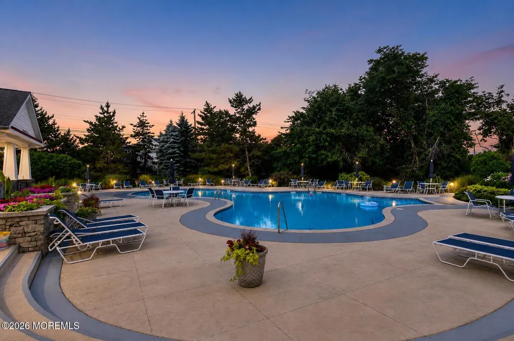 40 Golden Eye Lane Middletown, NJ 07758