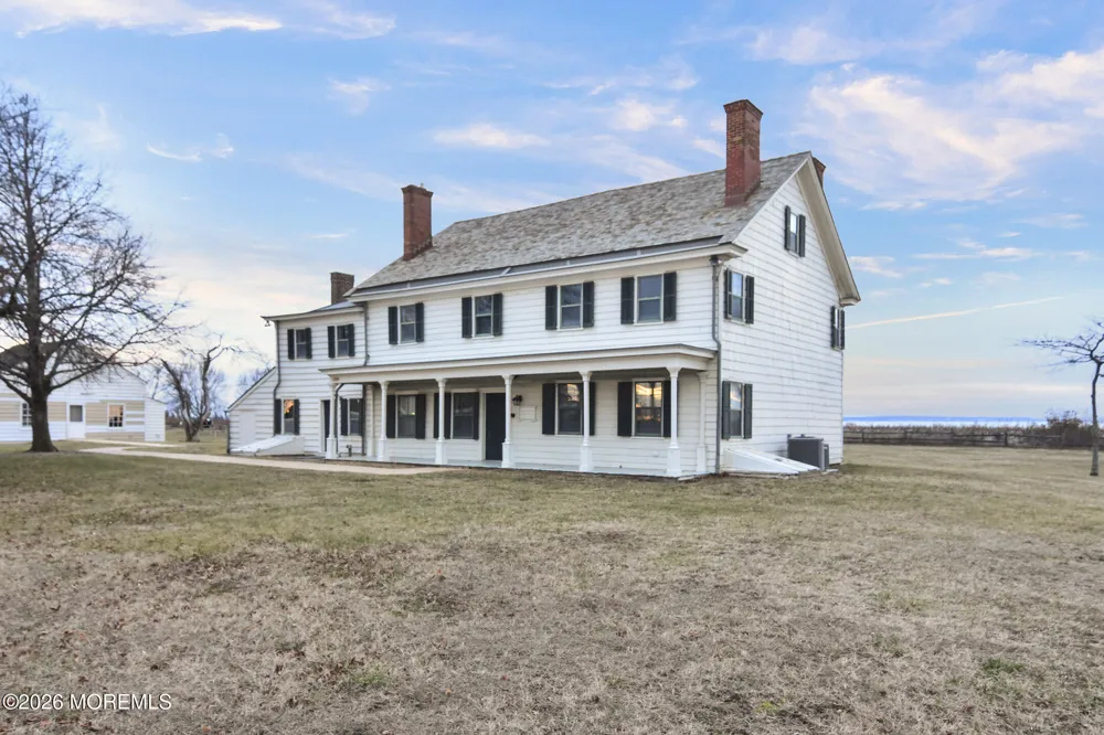 40 Golden Eye Lane Middletown, NJ 07758