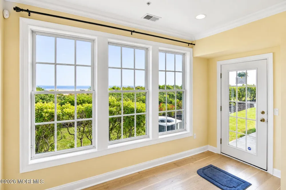 40 Golden Eye Lane Middletown, NJ 07758