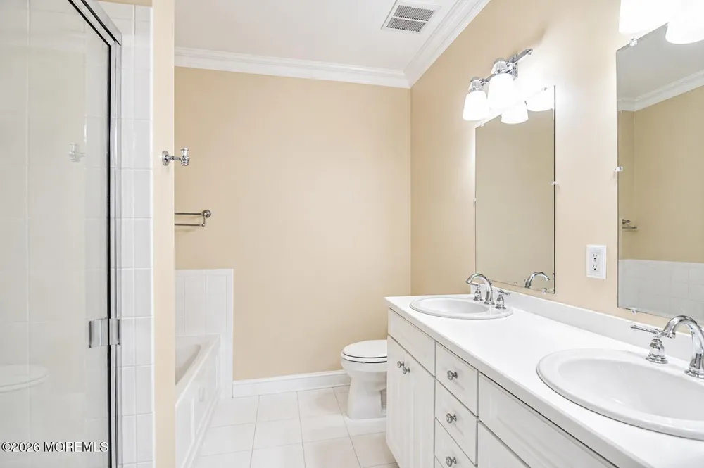 40 Golden Eye Lane Middletown, NJ 07758