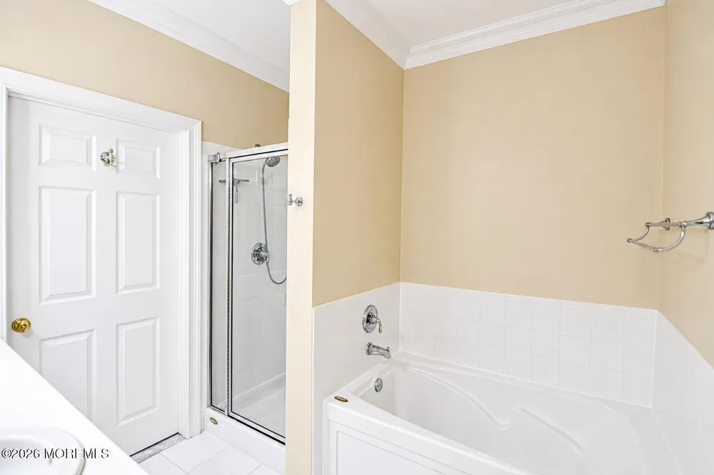 40 Golden Eye Lane Middletown, NJ 07758