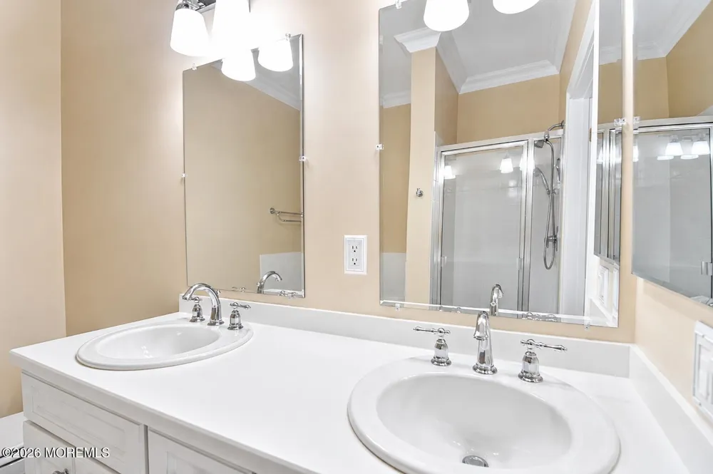 40 Golden Eye Lane Middletown, NJ 07758