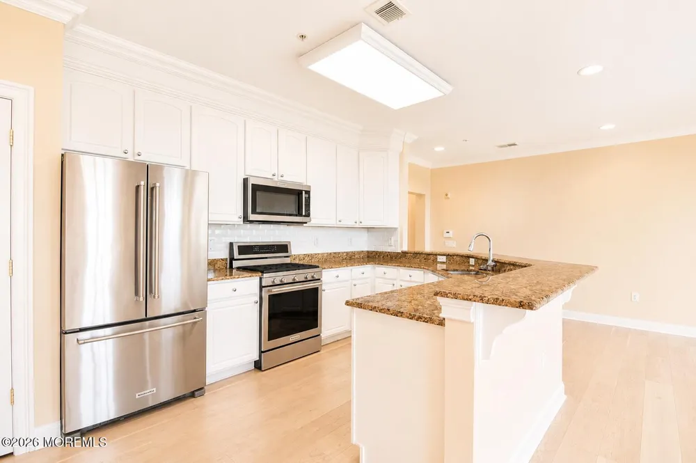 40 Golden Eye Lane Middletown, NJ 07758