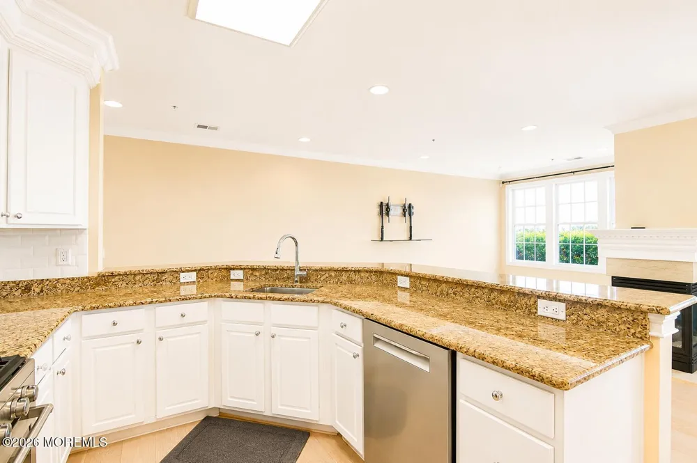 40 Golden Eye Lane Middletown, NJ 07758