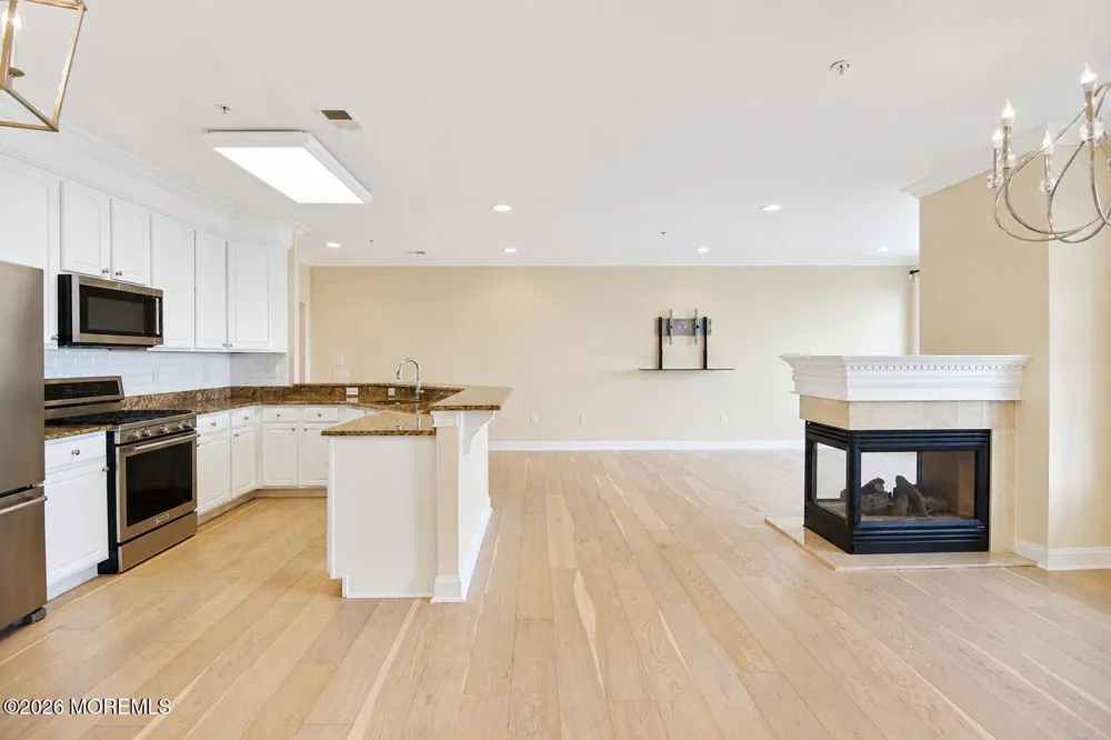 40 Golden Eye Lane Middletown, NJ 07758