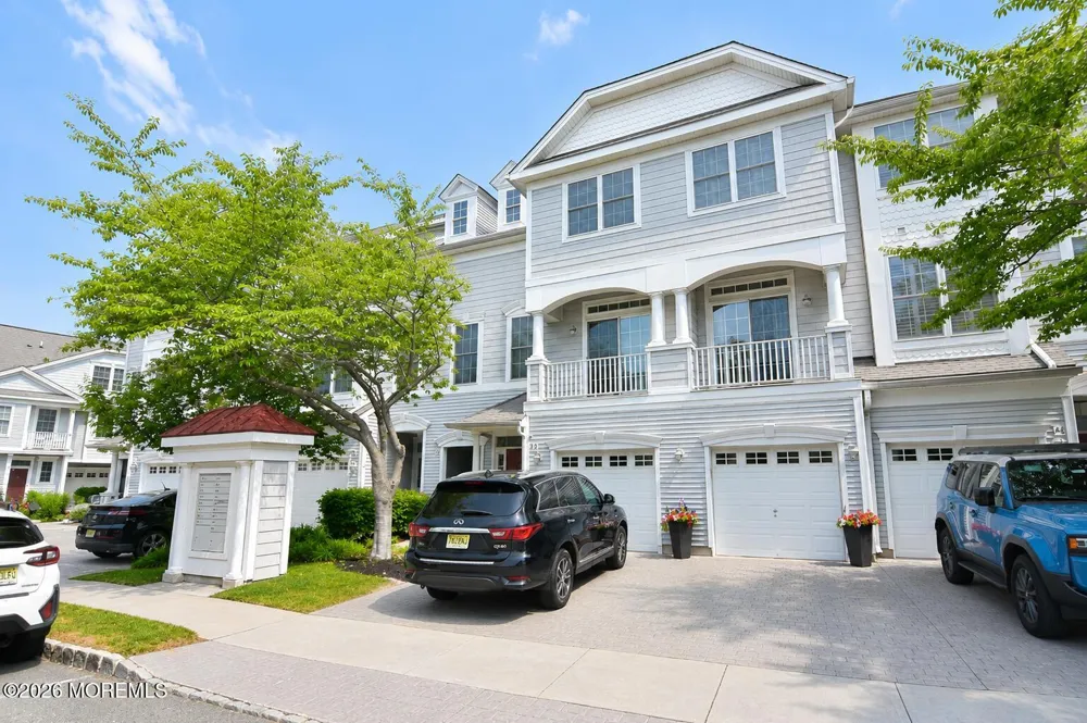 40 Golden Eye Lane Middletown, NJ 07758