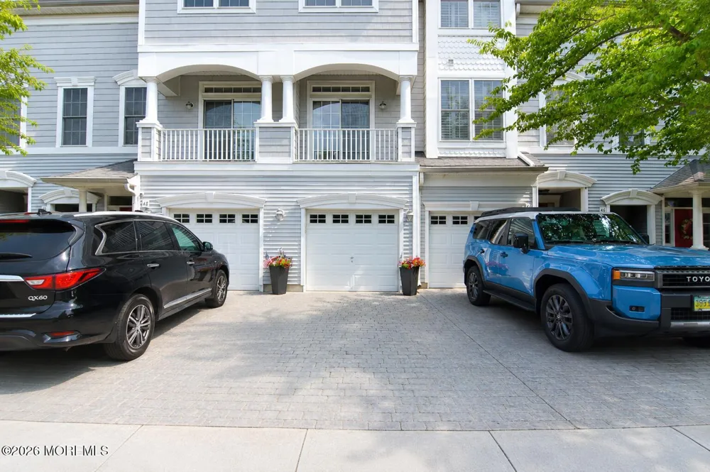 40 Golden Eye Lane Middletown, NJ 07758