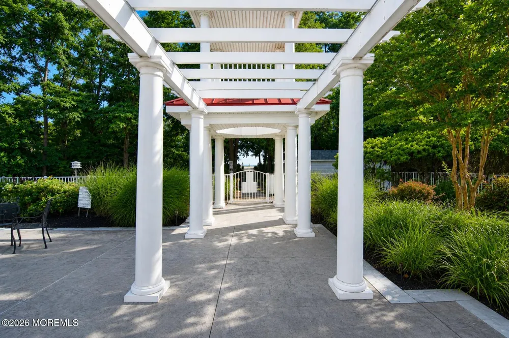 40 Golden Eye Lane Middletown, NJ 07758