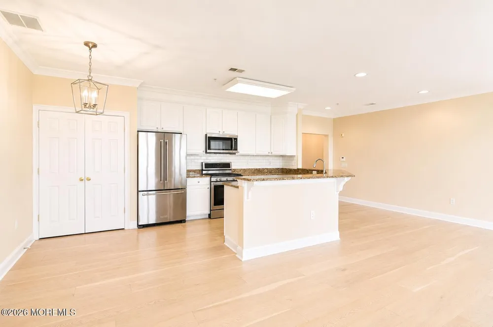 40 Golden Eye Lane Middletown, NJ 07758