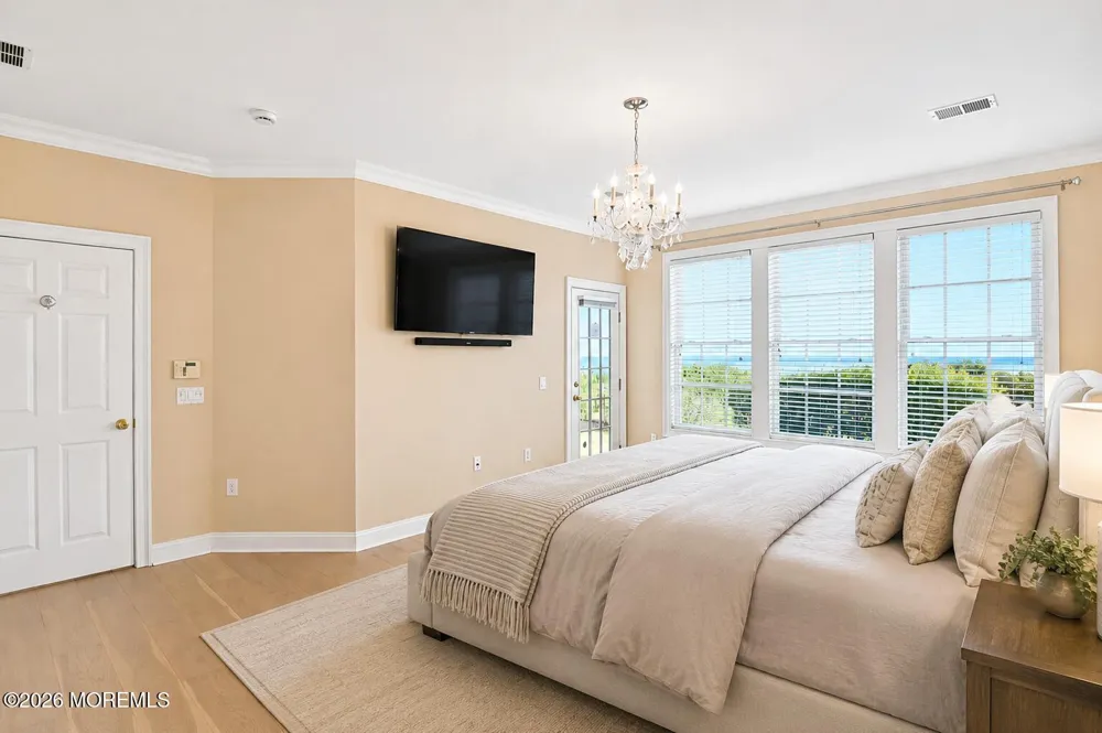 40 Golden Eye Lane Middletown, NJ 07758