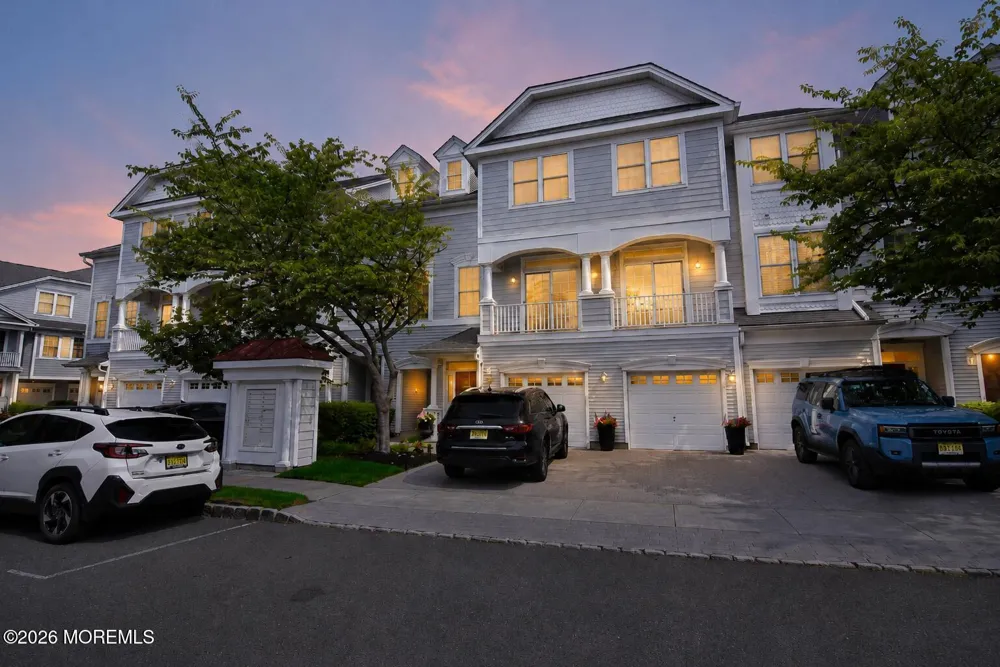 40 Golden Eye Lane Middletown, NJ 07758