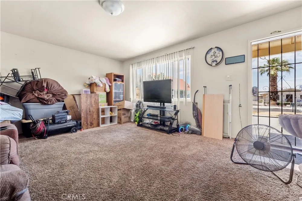 530 E Mountain View Barstow, CA 92311