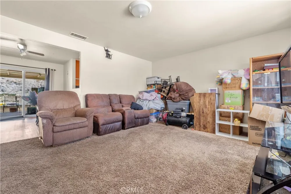 530 E Mountain View Barstow, CA 92311
