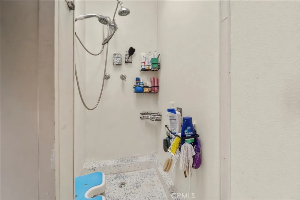 530 E Mountain View Barstow, CA 92311