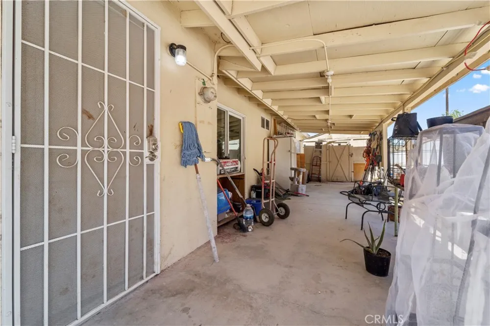 530 E Mountain View Barstow, CA 92311