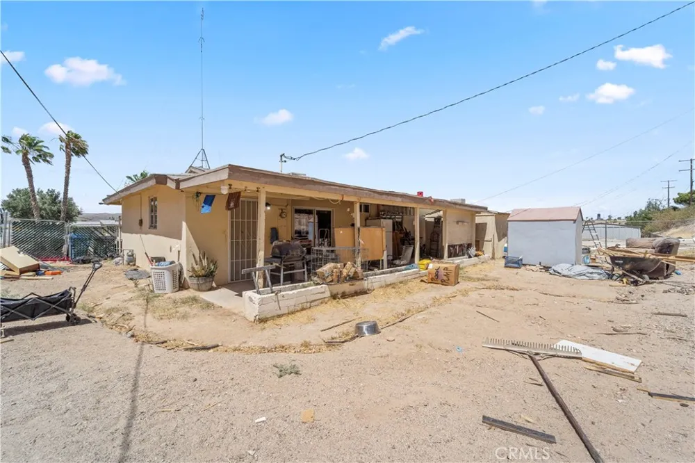 530 E Mountain View Barstow, CA 92311