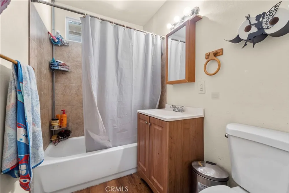 530 E Mountain View Barstow, CA 92311