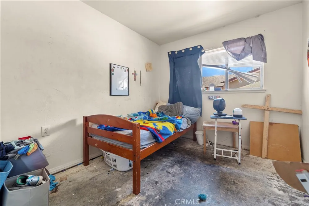 530 E Mountain View Barstow, CA 92311