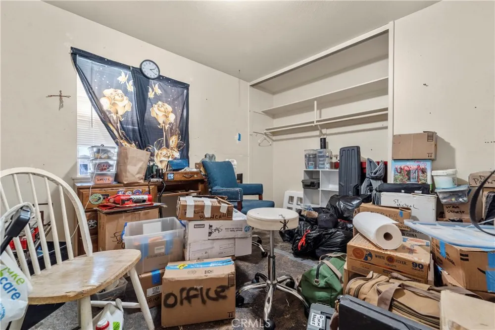 530 E Mountain View Barstow, CA 92311
