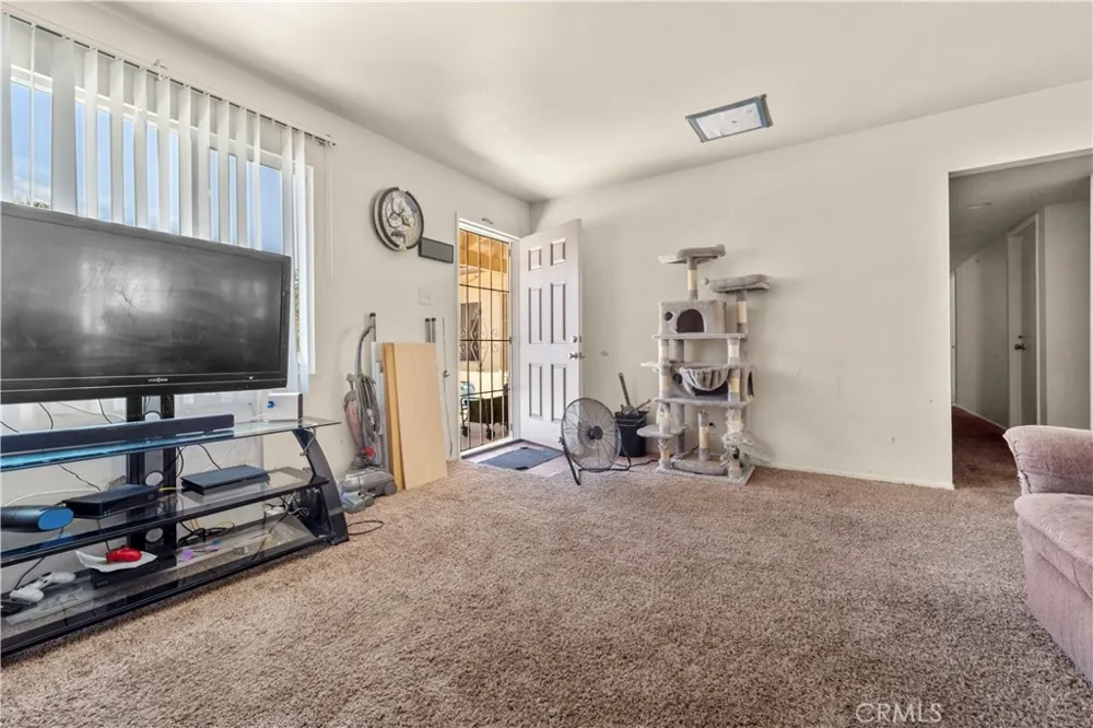 530 E Mountain View Barstow, CA 92311