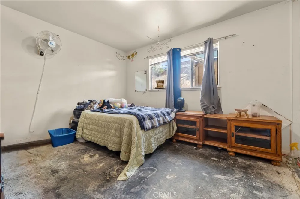530 E Mountain View Barstow, CA 92311