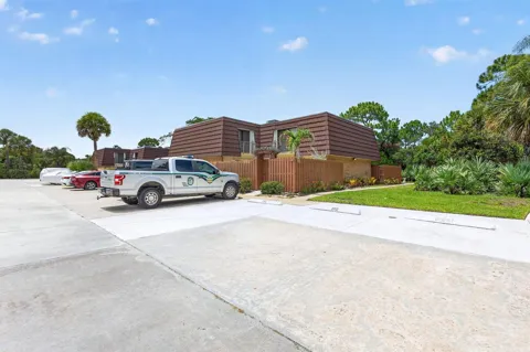 5706 SE Riverboat Drive #202