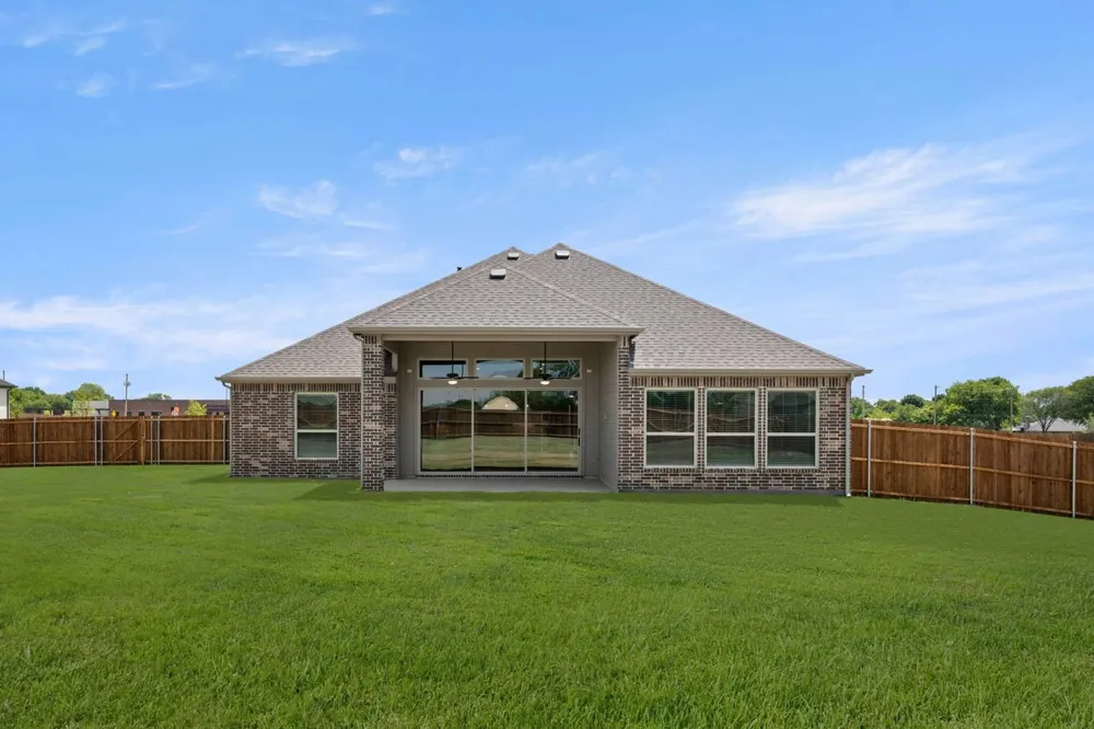 221 Penrose Drive Ovilla, TX 75154