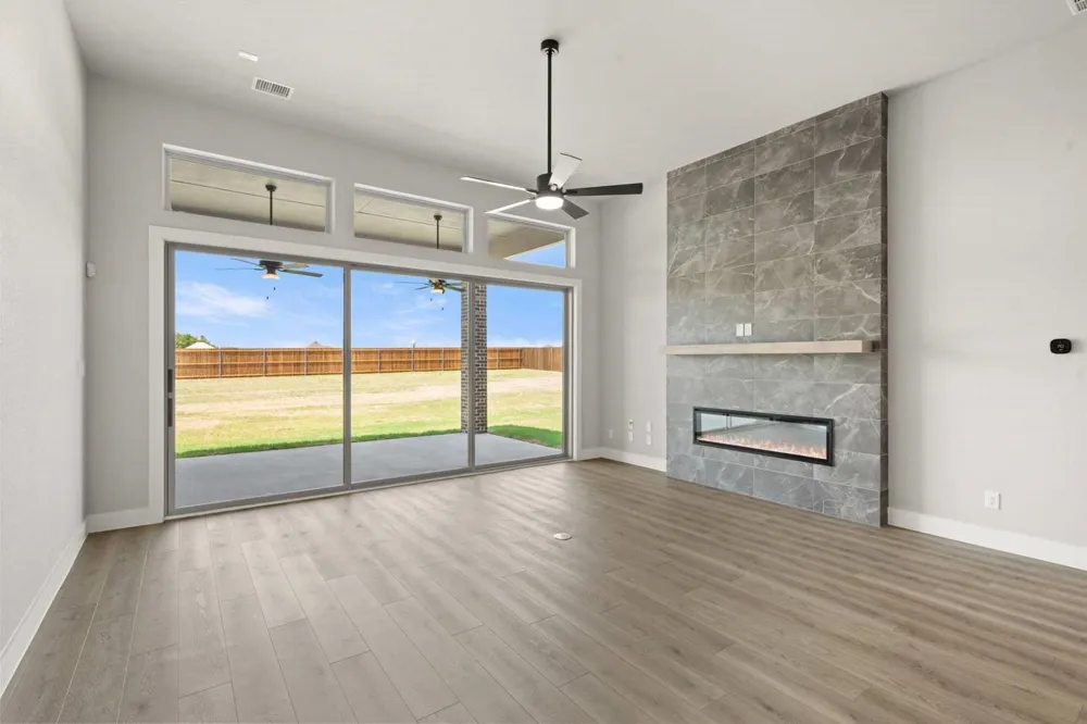 221 Penrose Drive Ovilla, TX 75154
