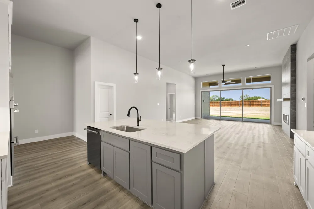 221 Penrose Drive Ovilla, TX 75154