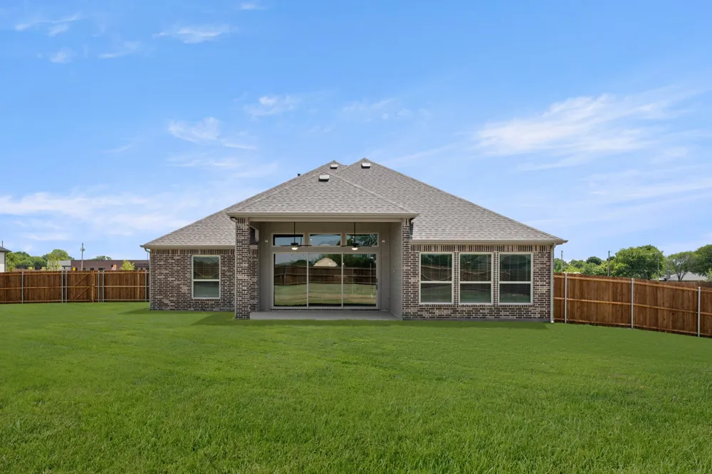 221 Penrose Drive Ovilla, TX 75154