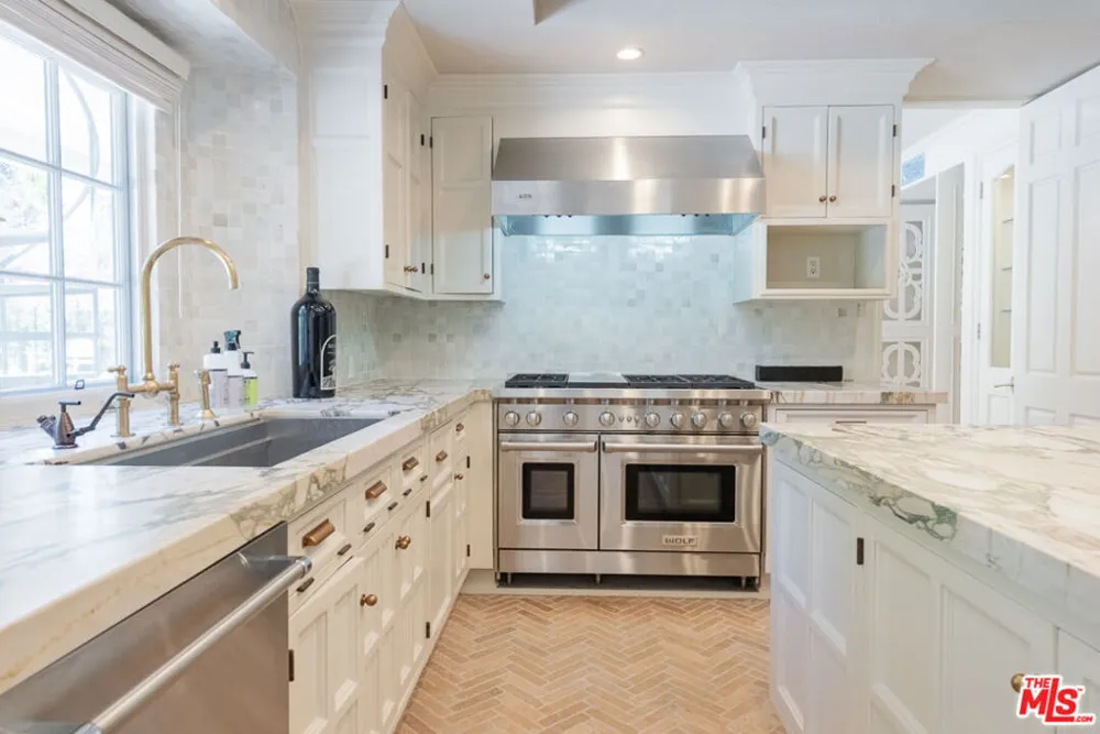17636 Camino De Yatasto Los Angeles, CA 90272