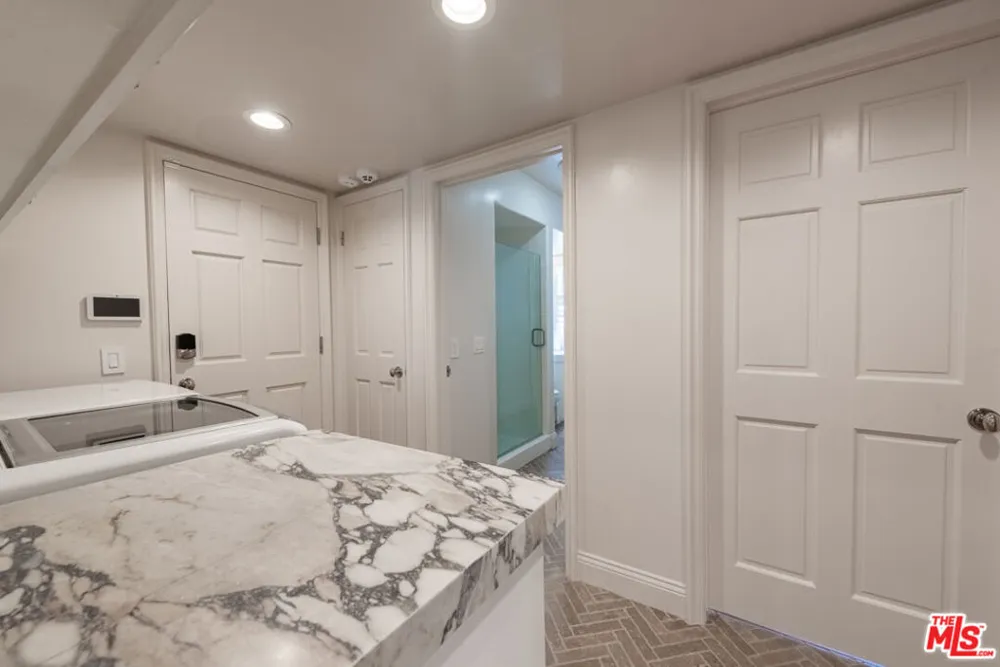 17636 Camino De Yatasto Los Angeles, CA 90272