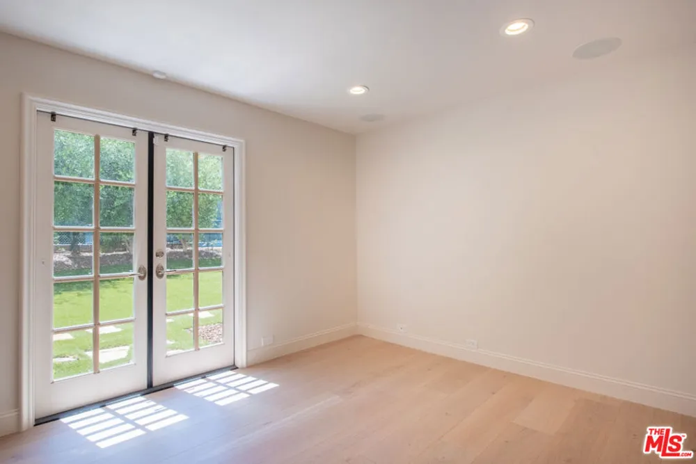 17636 Camino De Yatasto Los Angeles, CA 90272
