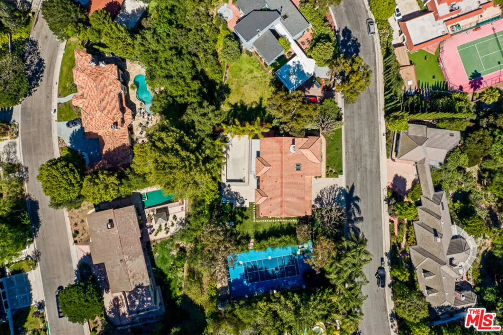 17636 Camino De Yatasto Los Angeles, CA 90272