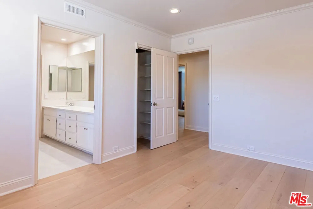 17636 Camino De Yatasto Los Angeles, CA 90272
