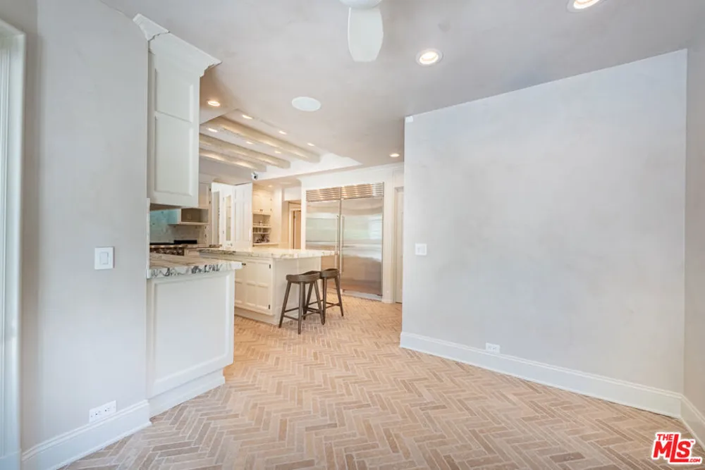 17636 Camino De Yatasto Los Angeles, CA 90272