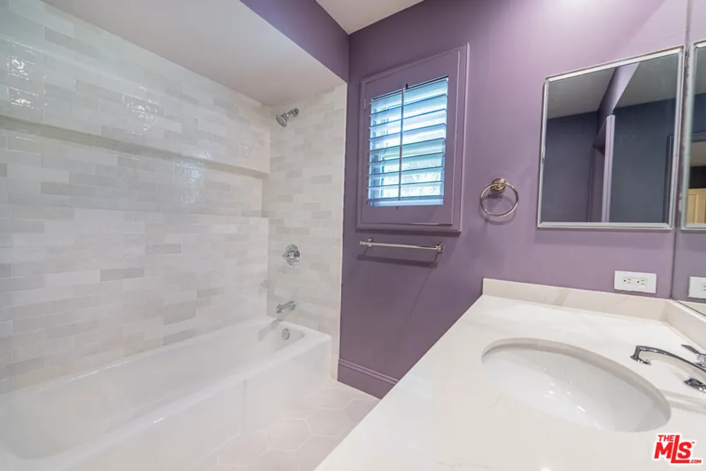17636 Camino De Yatasto Los Angeles, CA 90272