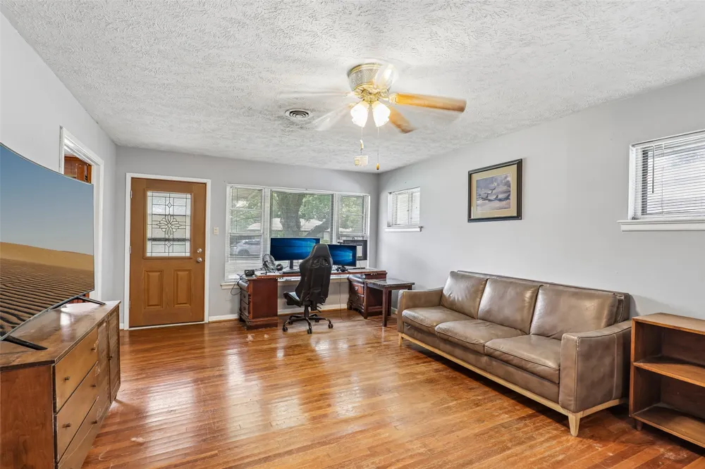 600 Westwood Drive Richardson, TX 75080