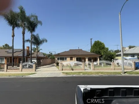 1082 Fremont