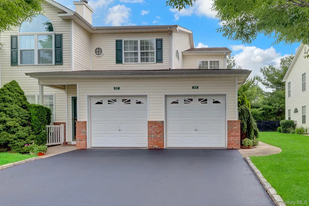 99 Constantine Way Mount Sinai, NY 11766