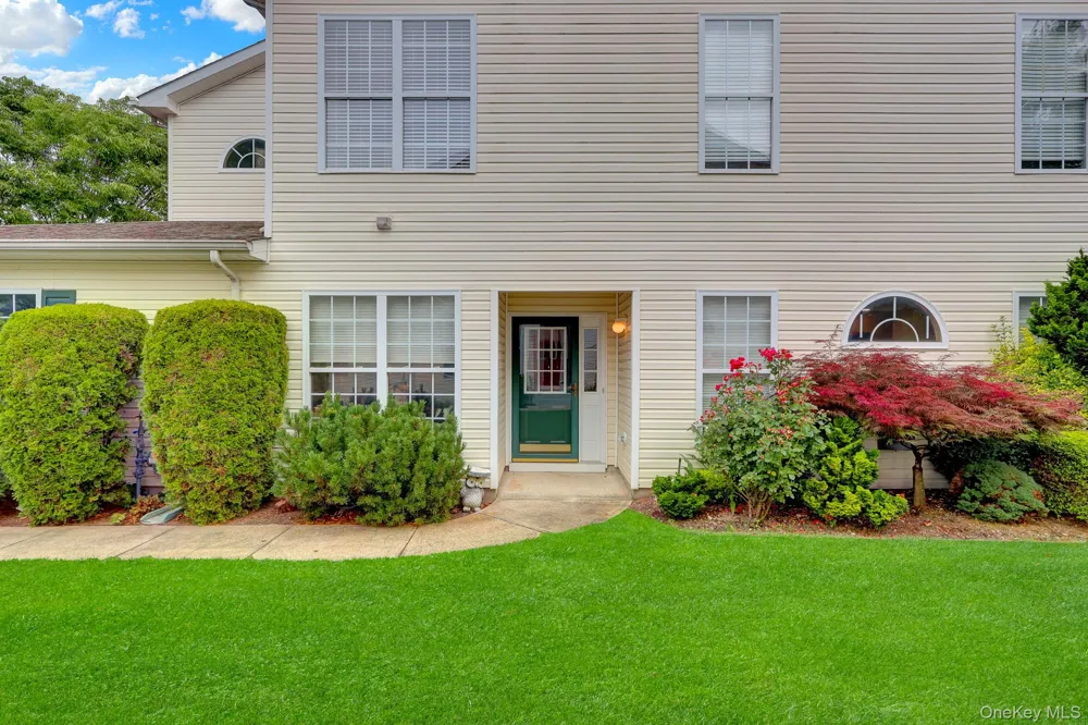 99 Constantine Way Mount Sinai, NY 11766