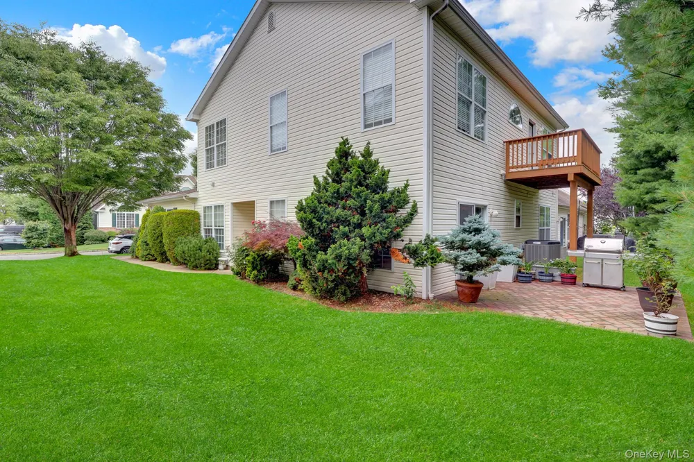 99 Constantine Way Mount Sinai, NY 11766