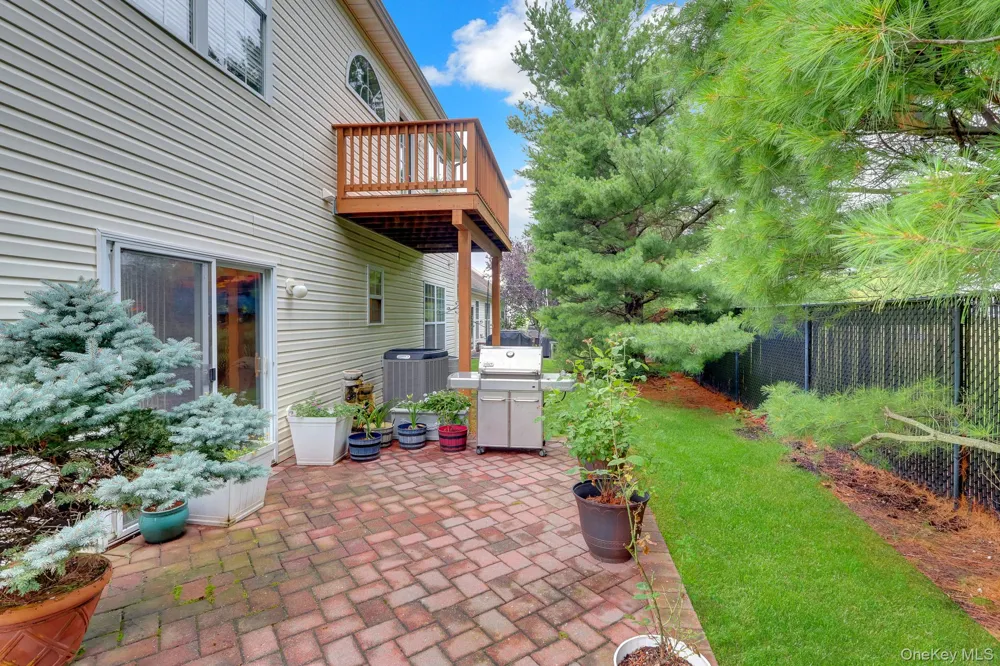 99 Constantine Way Mount Sinai, NY 11766